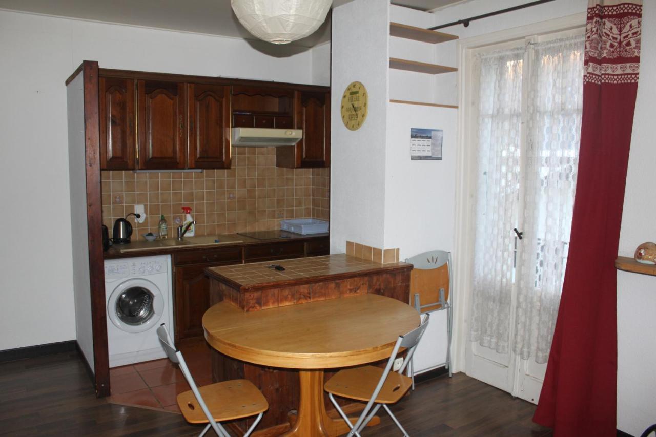 Appartement Le Savoisien Chamonix Bagian luar foto